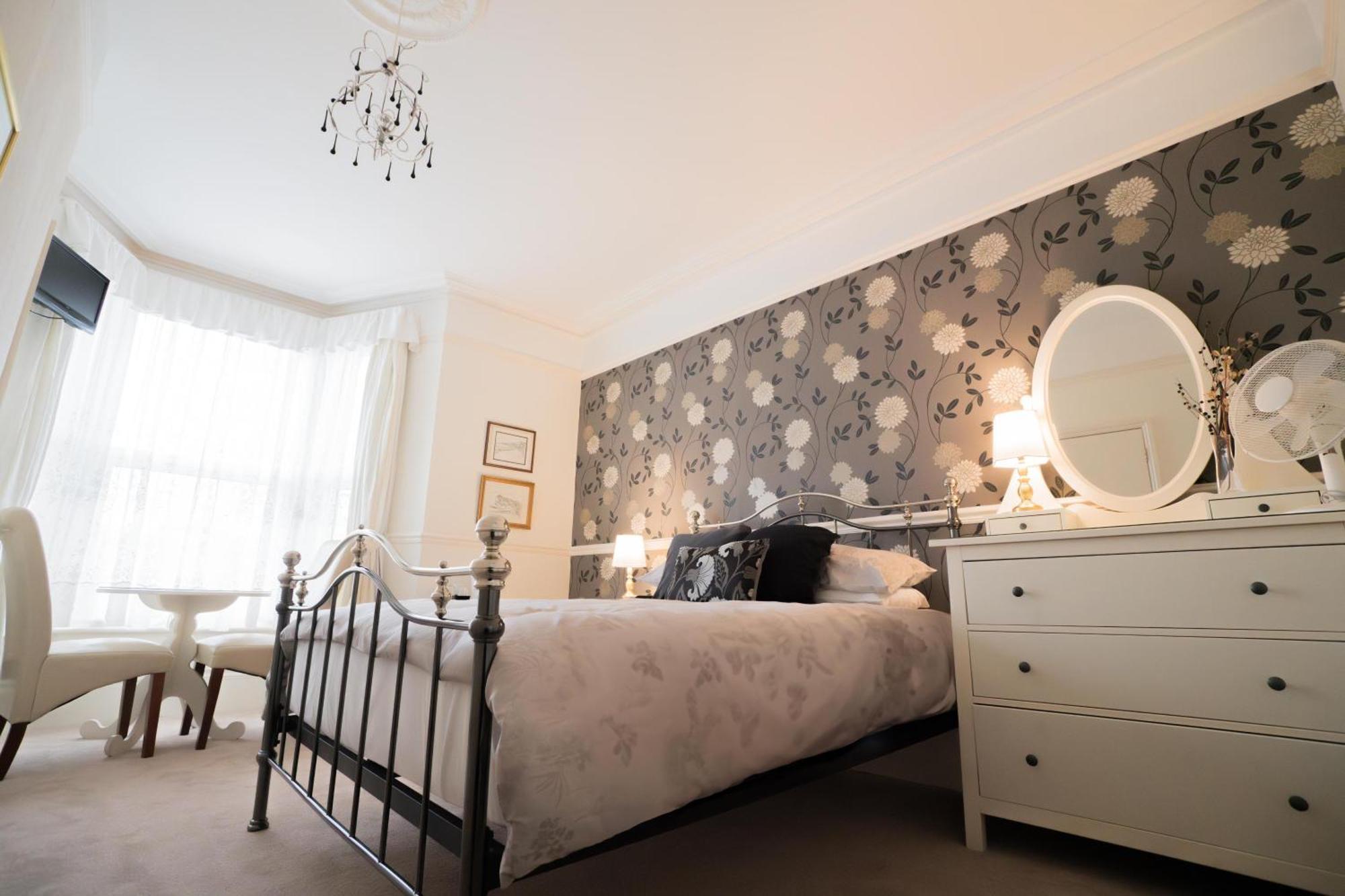 Maison Dieu Guest House Dover Dış mekan fotoğraf